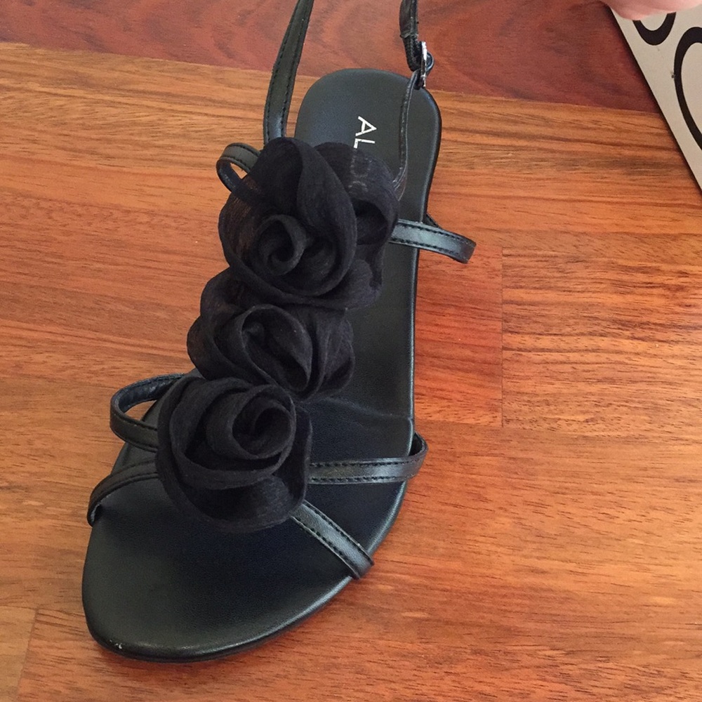 Aldo black leather sandal